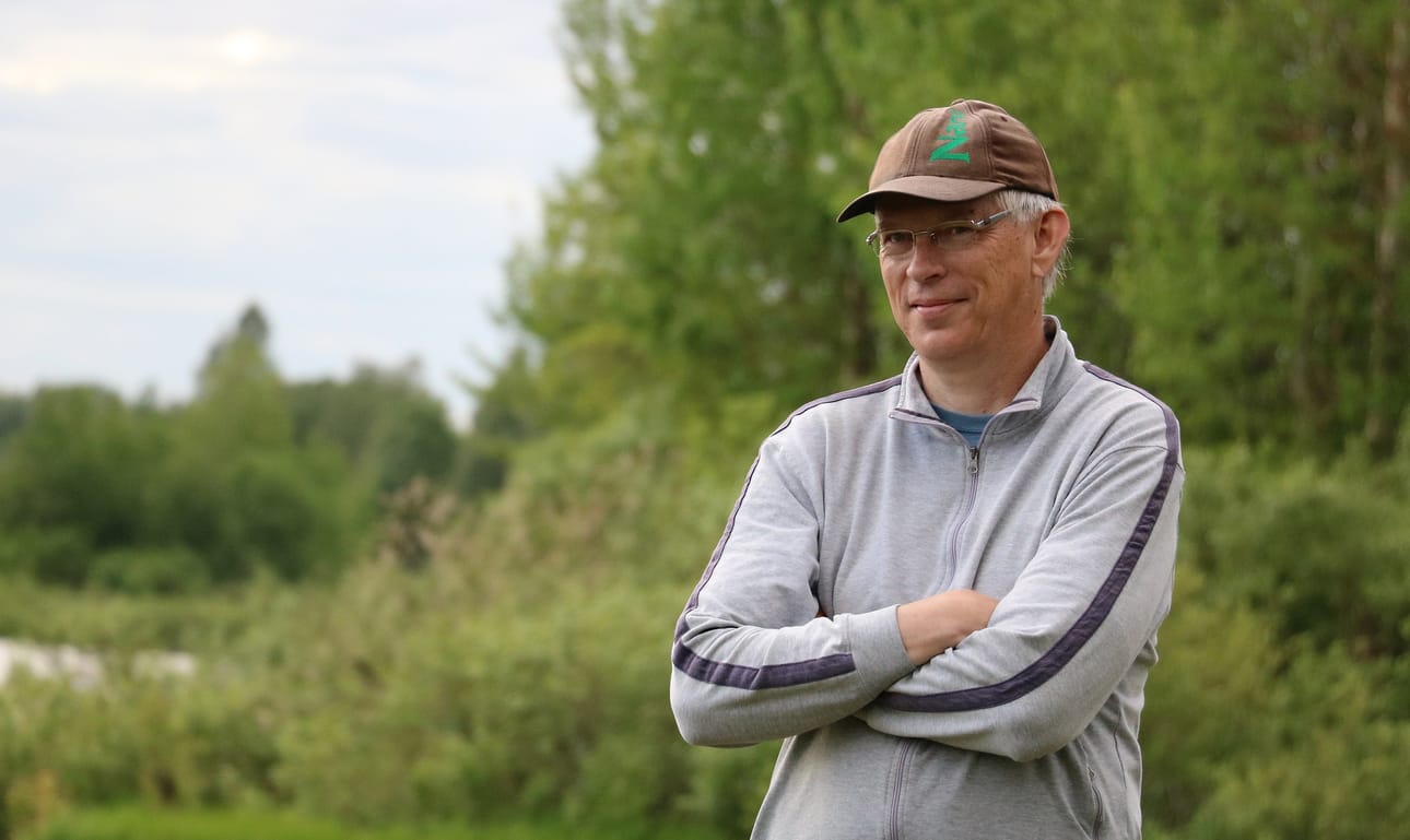 Riku Rantalan opastuksella voi tulevana viikonloppuna lähteä kuuntelemaan yölaulajalintujen ääntä ja tutustua luonnonkukkiin.