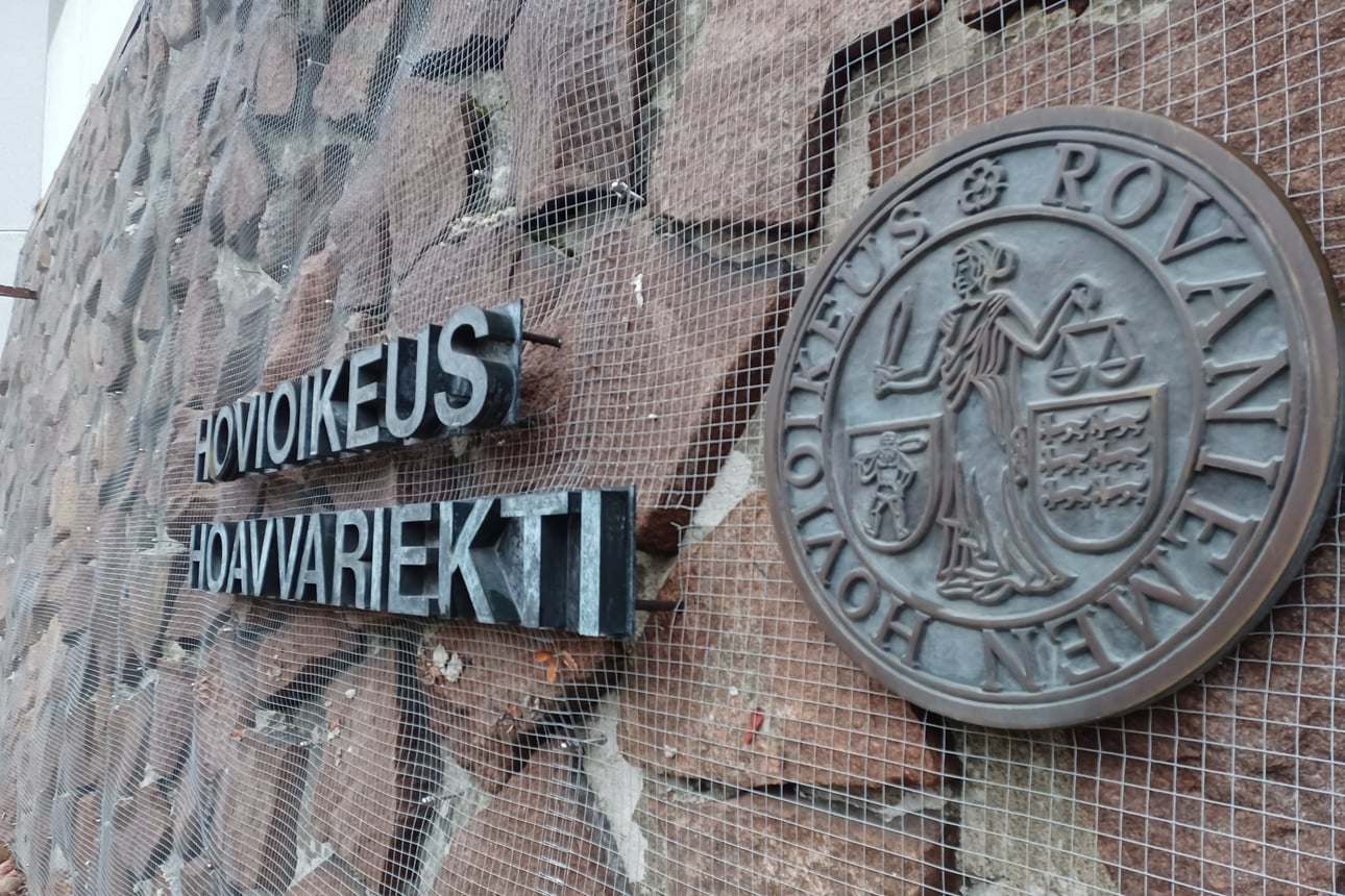 Lappilaishotellin iglu-huoneiden vesivahingoista kumpusi oikeuskiista –  hovioikeus muutti Oulun käräjäoikeuden tuomiota