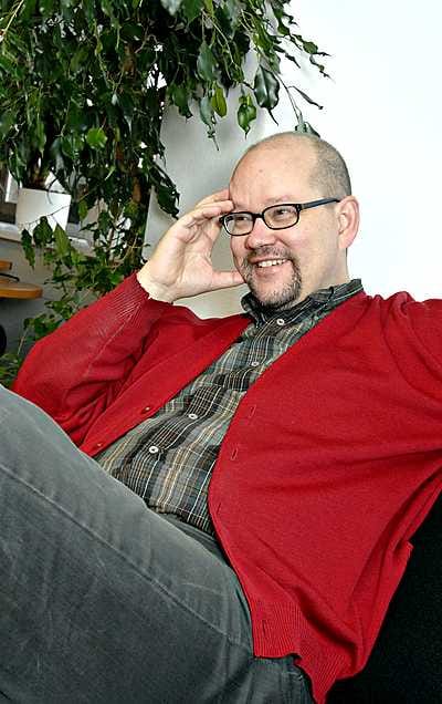 – Jos maahanmuuttajien työllisyysaste nousisi kantaväestön tasolle vuoteen 2030 mennessä, olisi työllisten määrä tuolloin noin 100 000 henkeä ennustettua suurempi, Jaakko Kiander sanoo