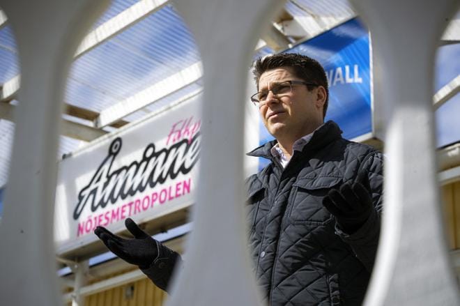 Kansanedustaja Mikko Ollikainen tekee paluuta paikallistason politiikkaan kotikunnassaan Maalahdessa. ARKISTOKUVA: JARNO PELLINEN