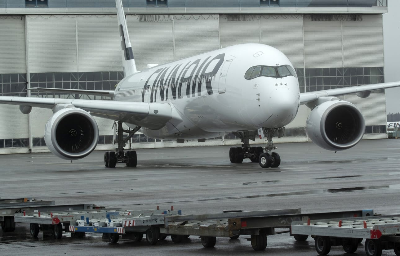 Finnair lentää nyt rahtilentoja Aasiaan. Tällä koneella Suomeen tuli suojavarusteita Kiinasta huhtikuun puolessavälissä.