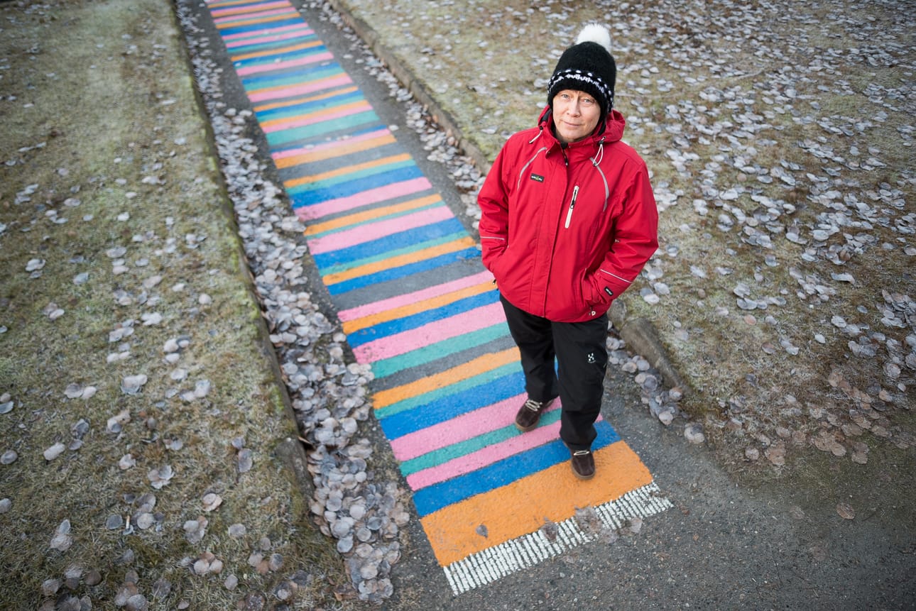 Aija Jaakkola tunnetaan käsityökeskuksen sydämellisenä ohjaajana, joka on aina ystävällinen ja palvelualtis. Taitokeskukseen on aina mukava tulla.