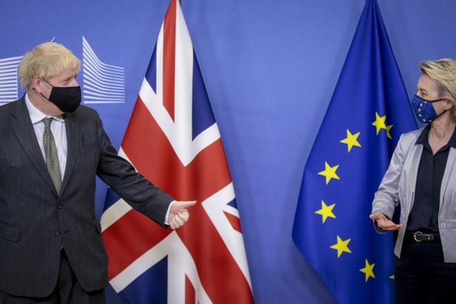 Britannian pääministeri Boris Johnson ja Euroopan komission puheenjohtaja Ursula von der Leyen keskustelivat brexit-kauppasovusta Brysselissä 9. joulukuuta. KUVA: Olivier Hoslet/ EPA