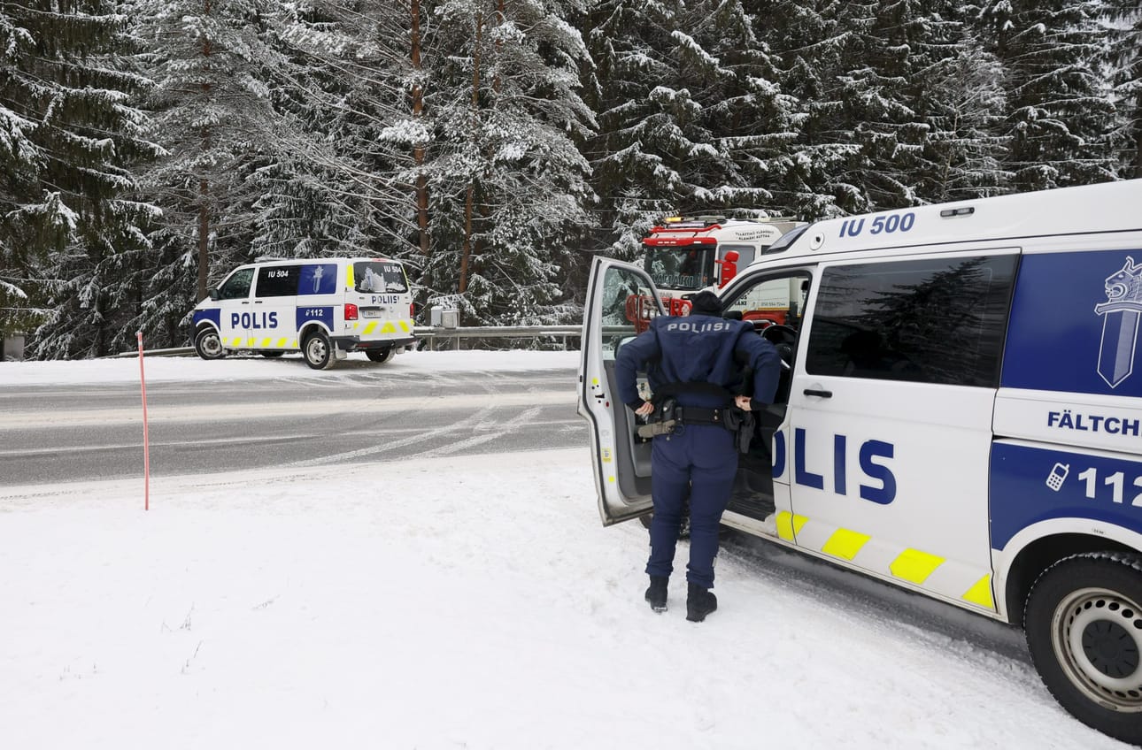 Poliisi sai tiedon liikenneonnettomuudesta lauantaina aamuyöllä ennen neljää. LEHTIKUVA / Roni Rekomaa