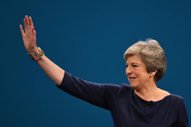 Pääministeri Theresa May valmistautuu luopumaan tehtävästään, jos brittiparlamentti äänestää hänen brexit-sopimuksensa puolesta. KUVA: FACUNDO ARRIZABALAGA/EPA