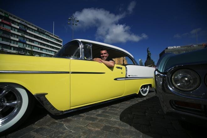 Jarkko Mäki-Istan omistama Chevrolet Bel Air kantaa perheen lasten antamaa lempinimeä Bella. KUVAT: MARIA MÄKI