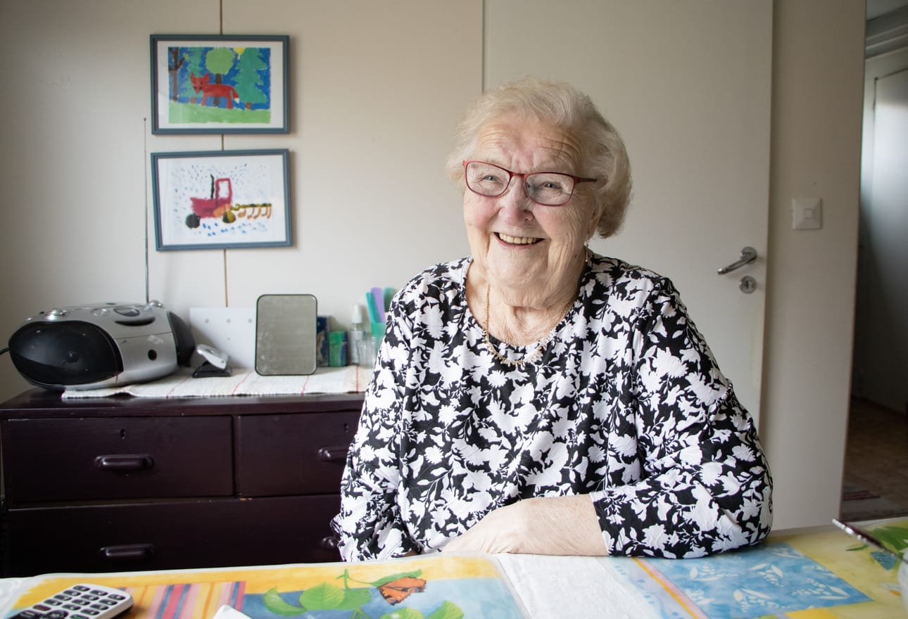 Alati positiivinen Irja Keränen täytti maaliskuun lopulla 95 vuotta ja asuu edelleen omassa talossaan Leiviskänrannalla.
