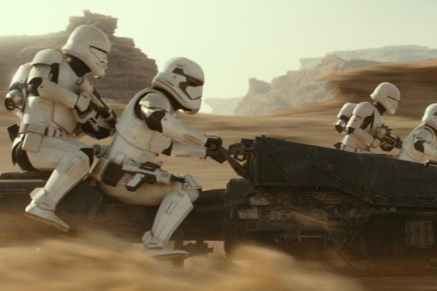 Uuden Star Warsin lopussa on draamaa yllin kyllin.