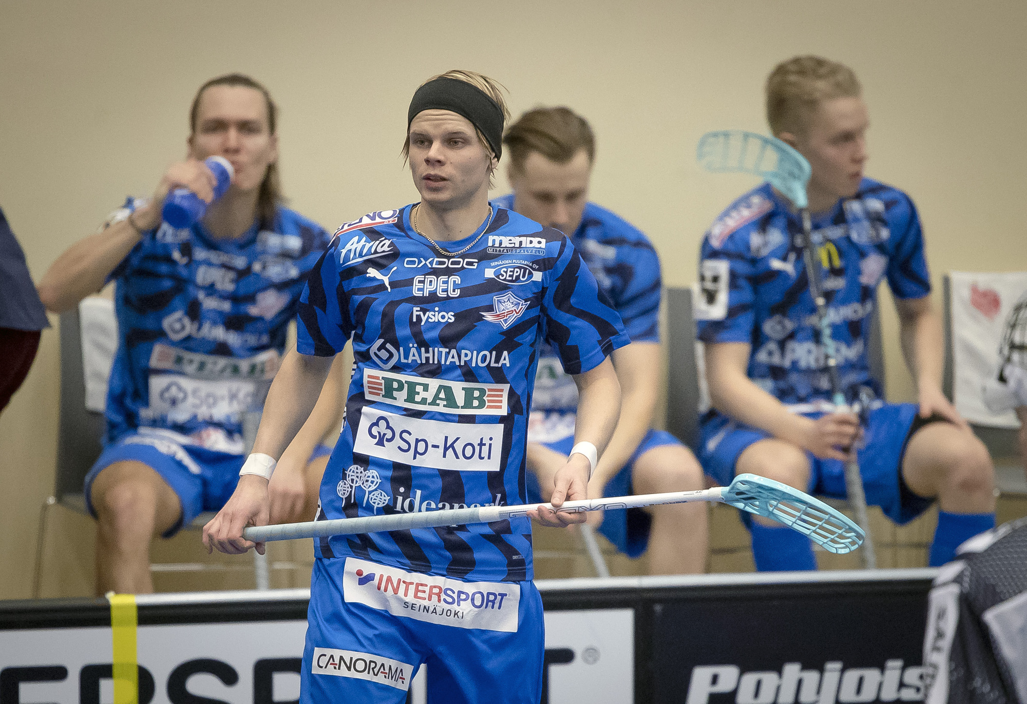 Salibandypelaaja Jyrki Holopainen vaihtoi Sveitsin Suomen Lappiin