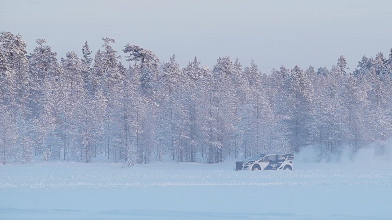 Valtteri Bottas Ulkujärvellä