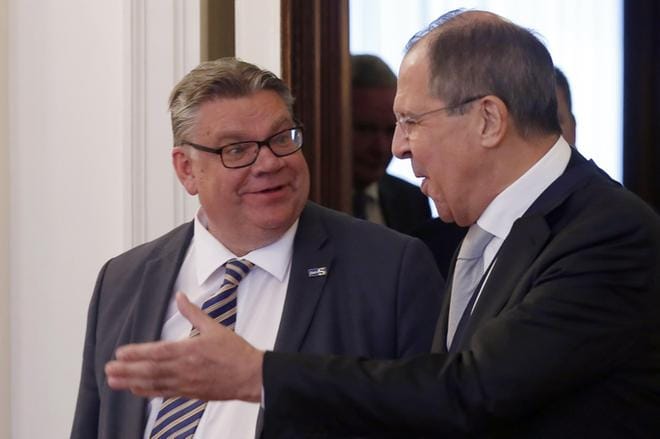Timo Soini ja Sergei Lavrov tapaavat tiistaina Moskovassa. KUVA: SERGEI ILNITSKY