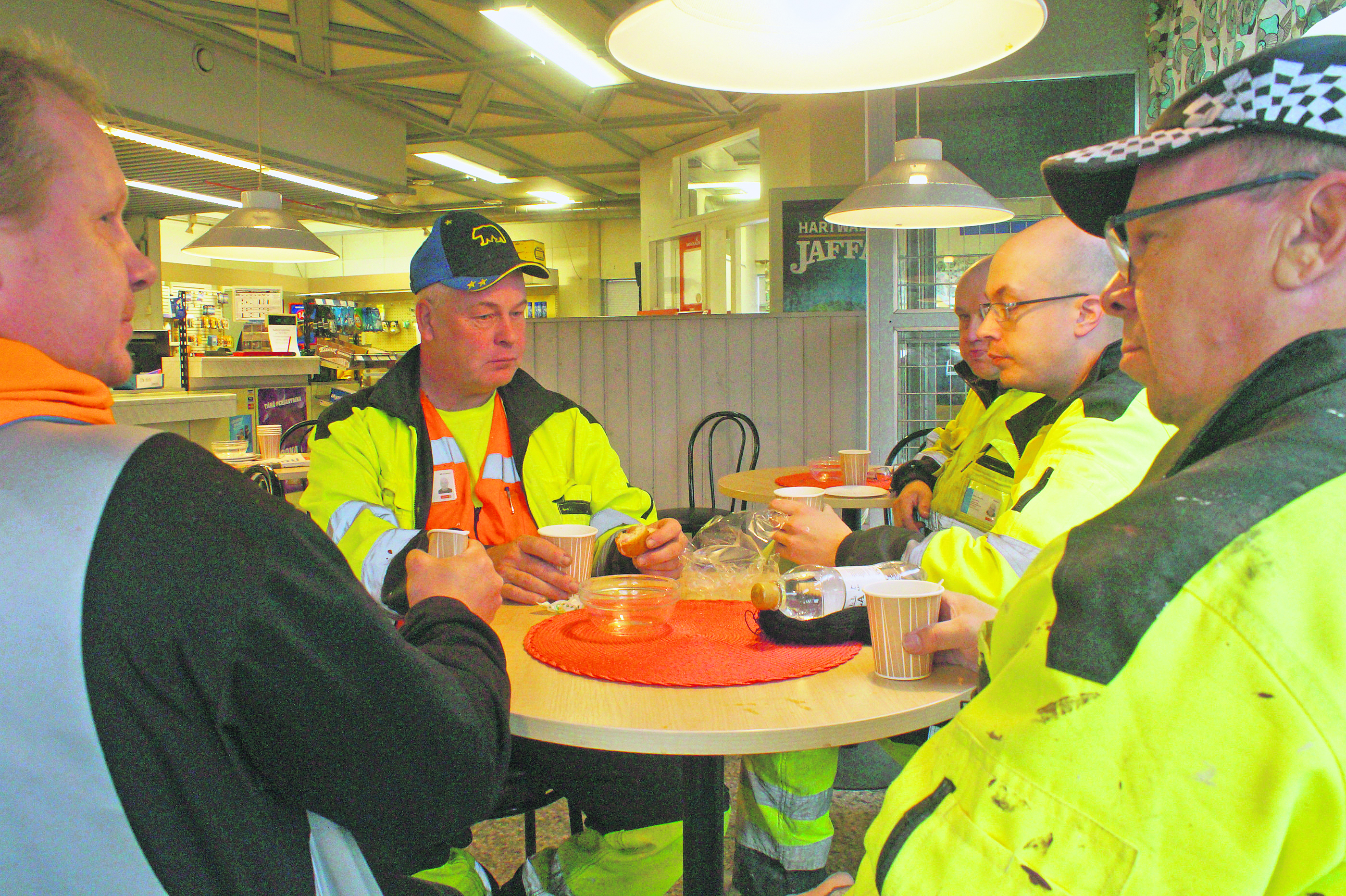 Pudasjärven Teboilin kahvila sulki ovensa – uusi kauppias on edelleen haussa