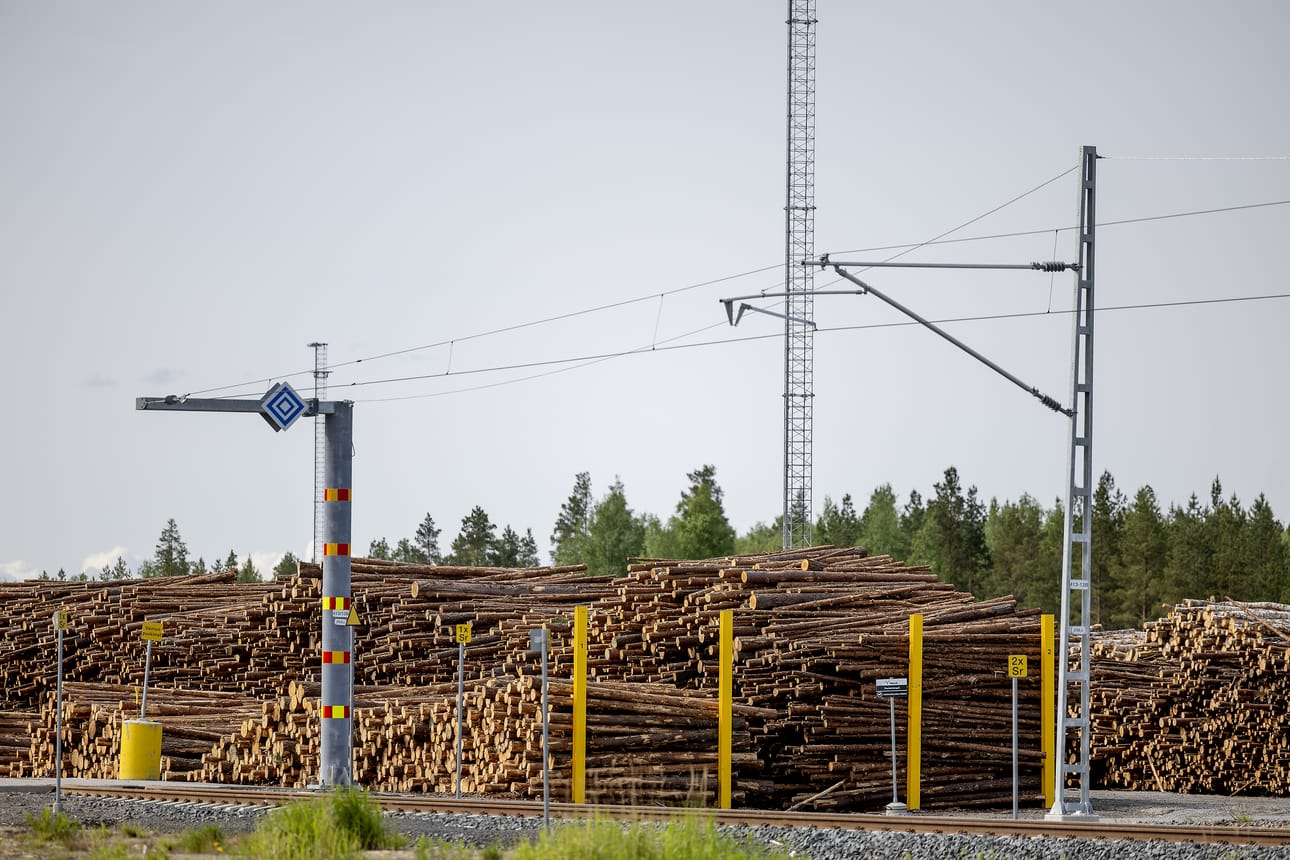 Asiaton liikkuminen kuormauspaikalla on luvatonta ja vaarallista.