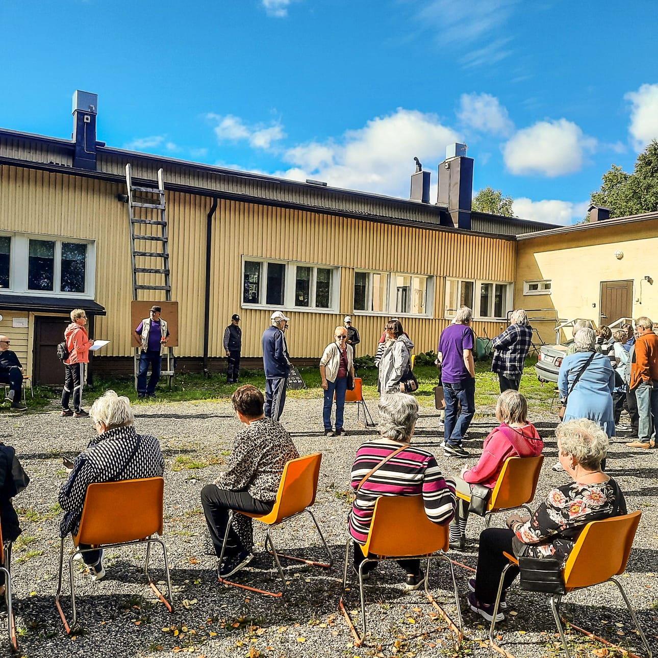 Mukavassa säässä, mukavassa seurassa.