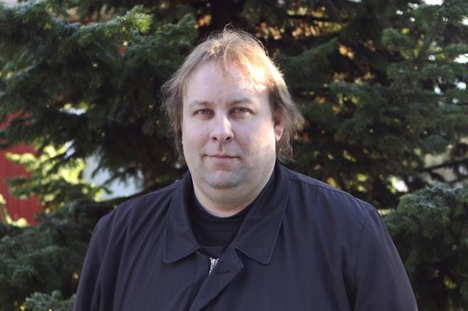 – Artturi Leinosella oli tärkeä osa itsenäisyyden ja jääkäriliikkeen rakentamisessa ja työssä, joten juhlamme sopii pidettäväksi maamme itsenäisyyden satavuotisjuhlavuonna, sanoi seuran puheenjohtaja Tuomas Koivuniemi. KUVA: JARI-PEKKA LAITIO-RAMONE