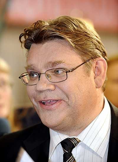 Timo Soini harkitsee eurovaaleihin osallistumista, mutta mahdollisen paikan hylkäämistä.