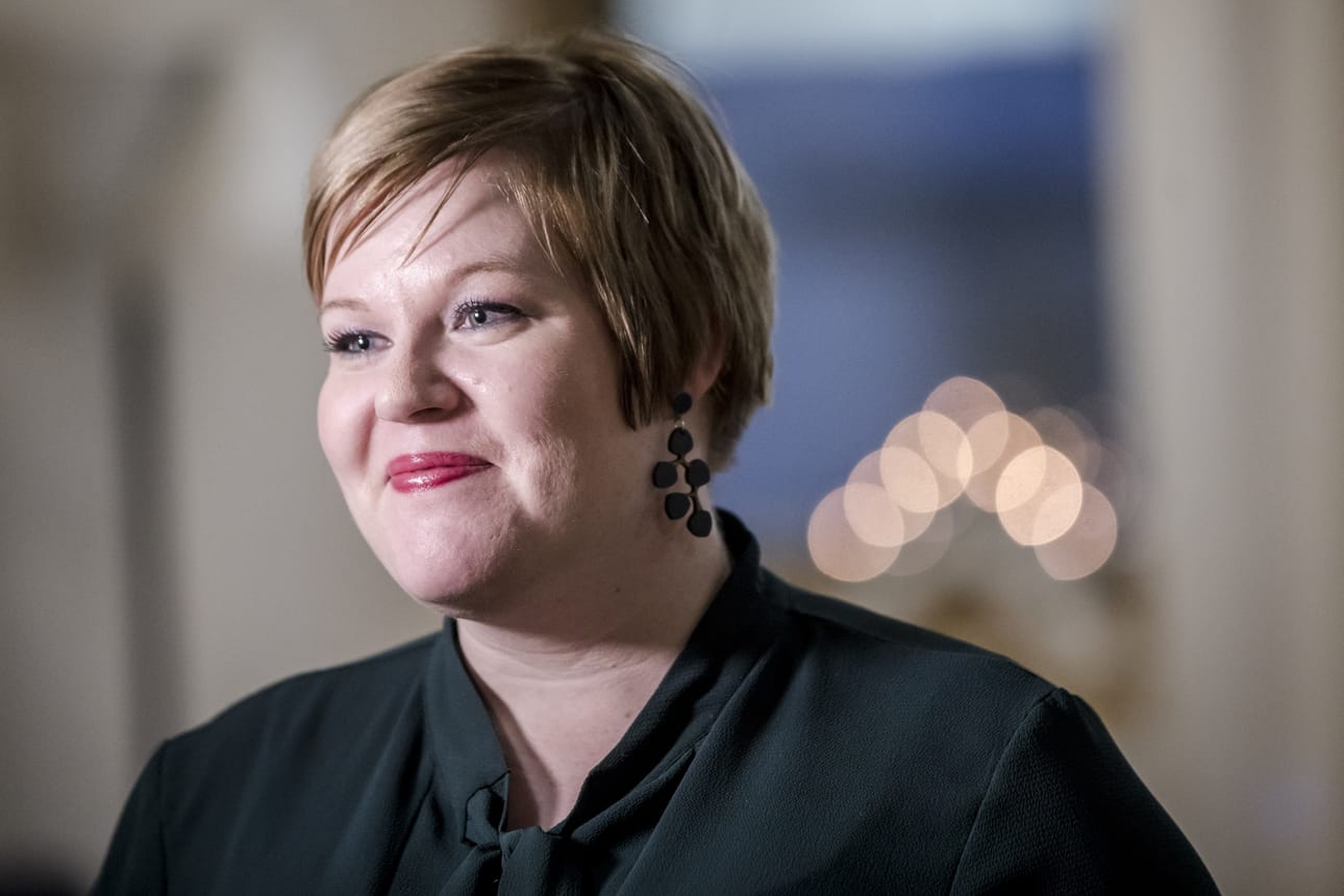 Perhe- ja peruspalveluministeri Annika Saarikko (kesk.) katsoo soten kaatuneen muun muassa eduskunnan aikataulun takia.