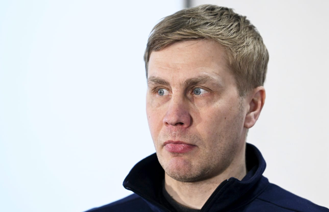 Suomen päävalmentaja Marko Kauppinen uskoi vielä avauserän maalin jälkeen, että suomalaiset voisivat nousta. Tshekin pelaajat olivat kuitenkin perjantaina parempia, hän arvioi. LEHTIKUVA / Vesa Moilanen