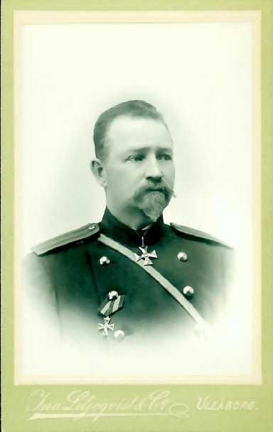 Eversti Edvard Furuhjelm keksi nimen Oulun Potkinklubi.