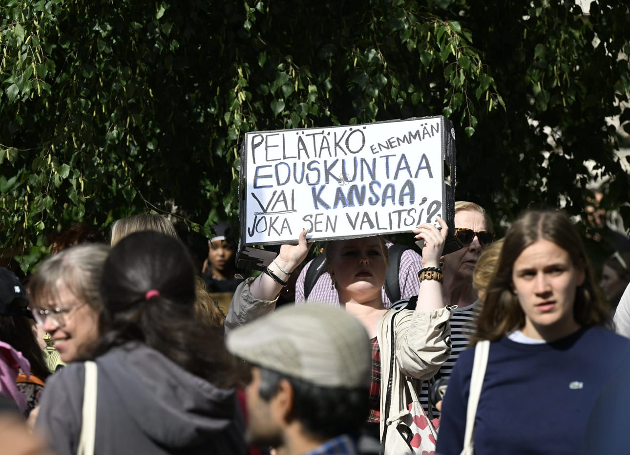 HS:n kyselyssä lähes puolet vastaajista ei hyväksynyt minkäänlaista rasismia. LEHTIKUVA / EMMI KORHONEN