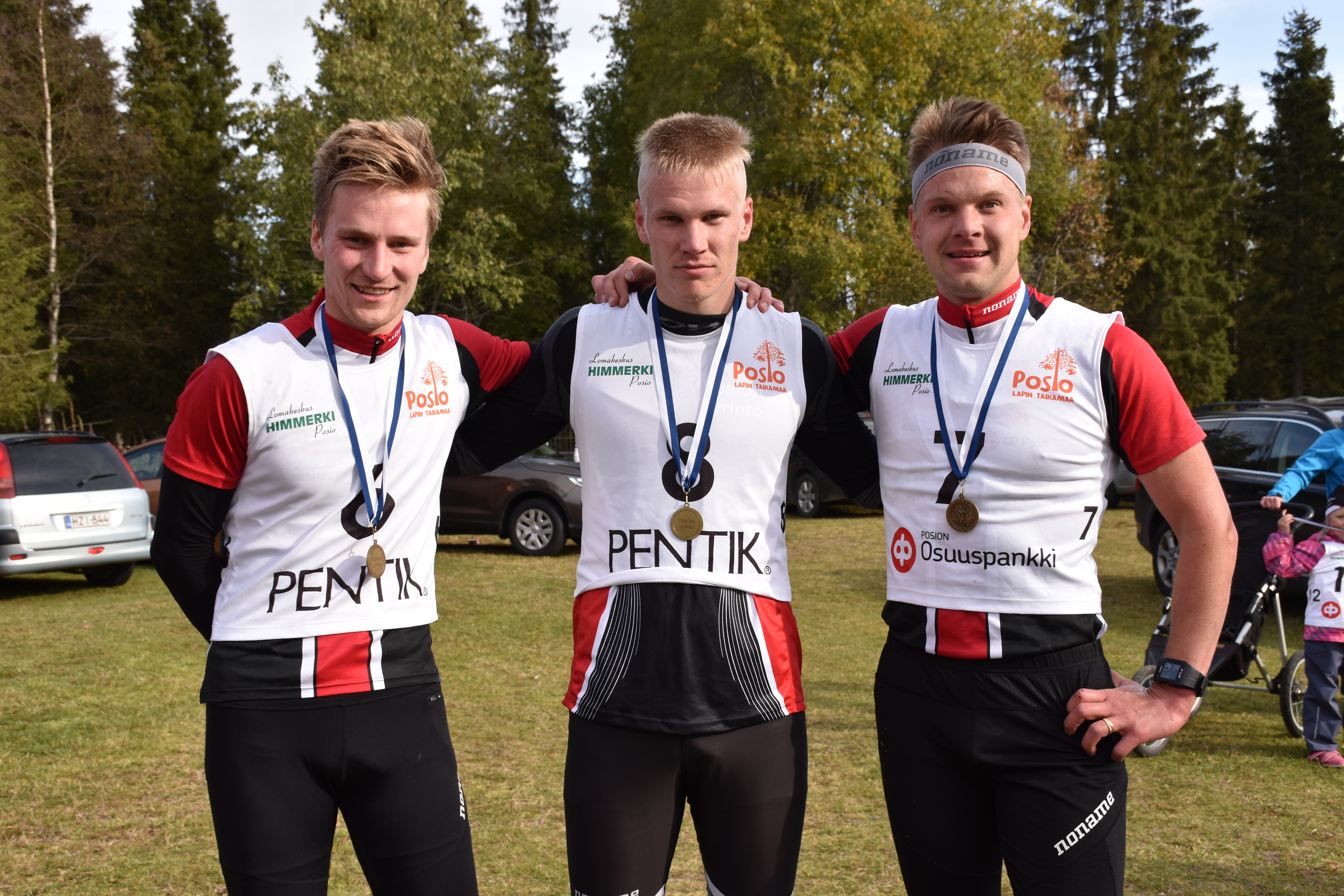Kaarlon juoksun miesten 15 km kilpasarja: 1)Eino Vuollet (vas.), 2) Eero Vuollet (kesk.), 3) Antti Häkämies (oik.)