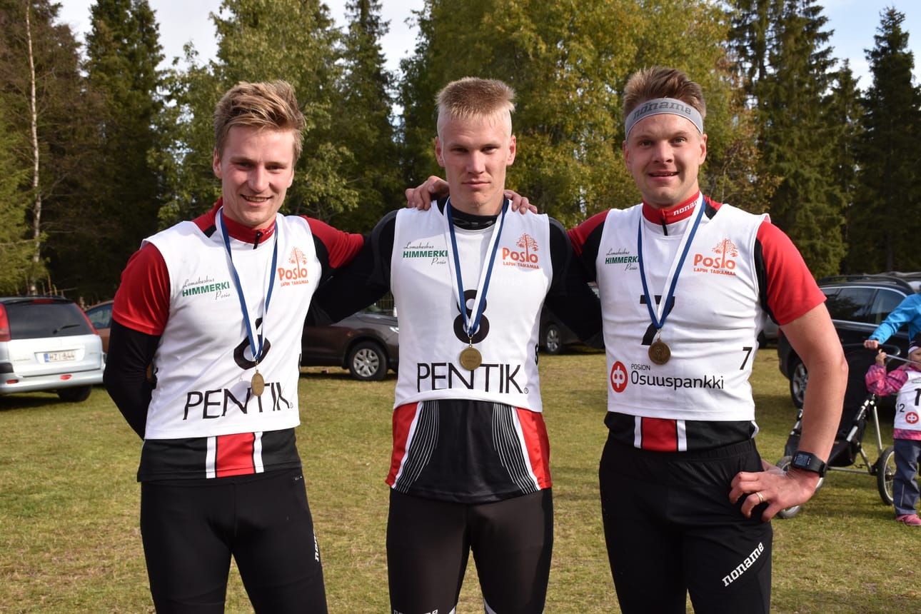 Kaarlon juoksun miesten 15 km kilpasarja: 1)Eino Vuollet (vas.), 2) Eero Vuollet (kesk.), 3) Antti Häkämies (oik.)