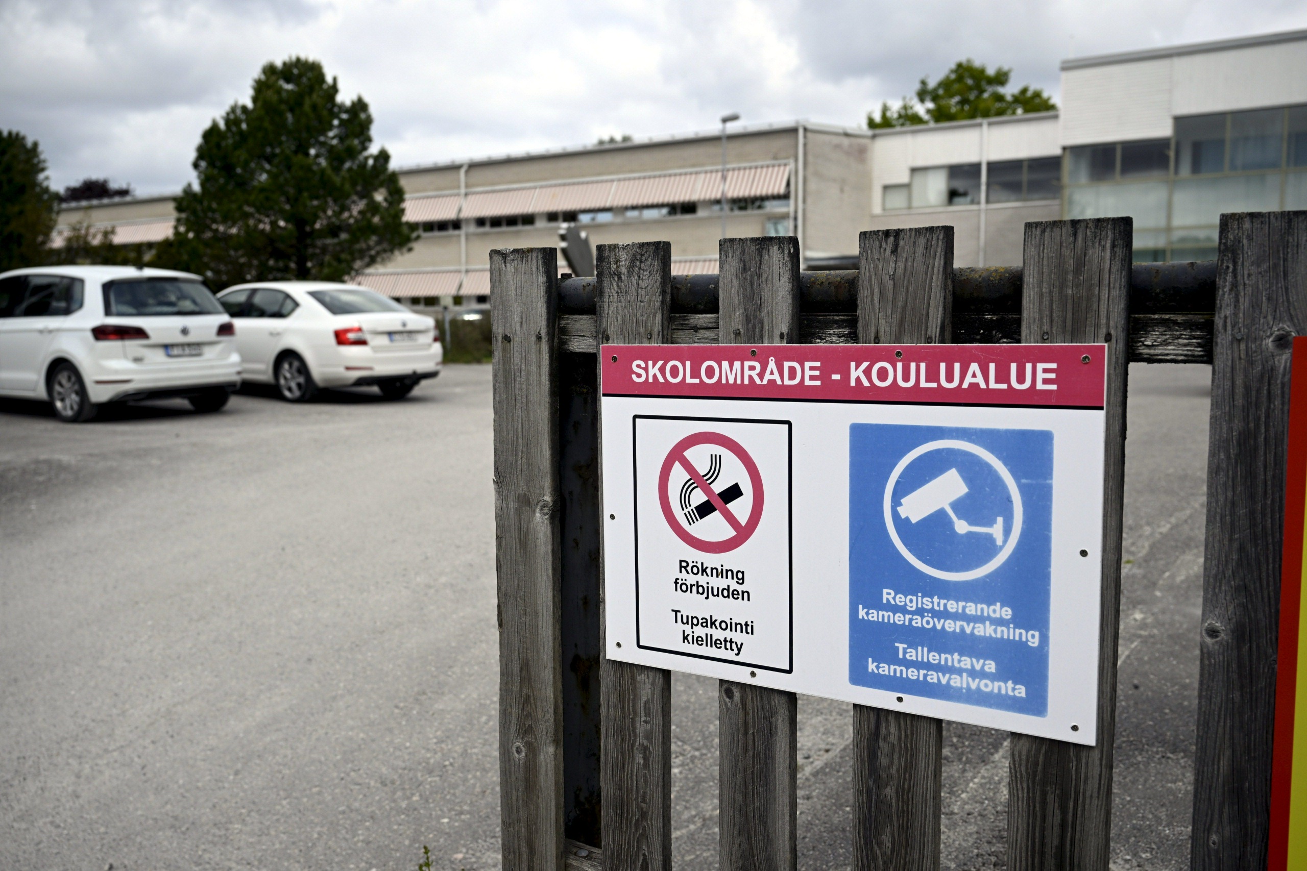 Tupakka- ja nikotiiniriippuvuuden ehkäisy tulee aloittaa jo alakoulun 3.–4. luokilla, sanotaan päivitetyssä hoitosuosituksessa