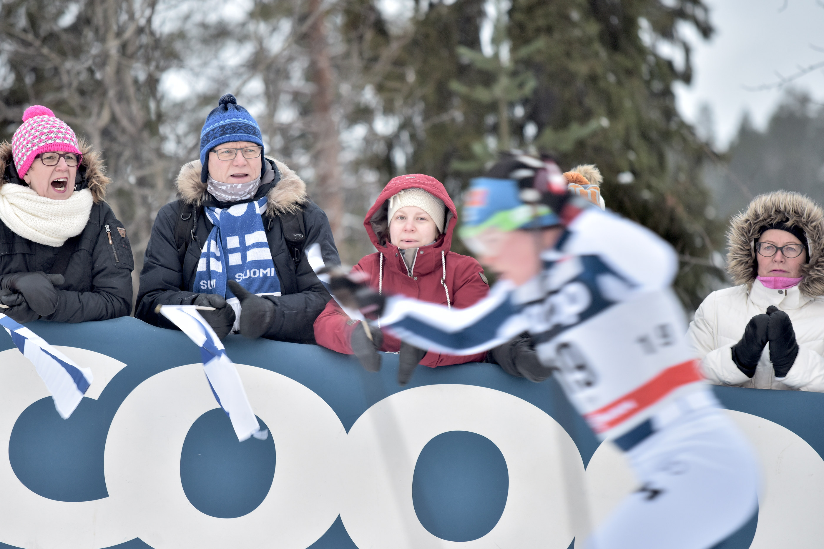 Kisat onnistuivat hyvin ja yleisöä oli mukavasti, toteaa Hiihtoliiton toimitusjohtaja Mika Kulmala. Ladun varressa näyttikin olevan kannustajia jokaiselle hiihtäjälle.