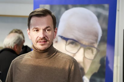 Keskustan puoluesihteeri uskoo: Rehn saanut tuekseen 25-30 -vuotiaita – TikTok ja Instagram kampanjan käytössä nuorten houkuttelemiseksi