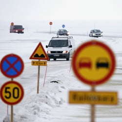 Jää on paikoin paksua – mutta ei kaikin paikoin, perustelee Pohjois-Pohjanmaan ely-keskus