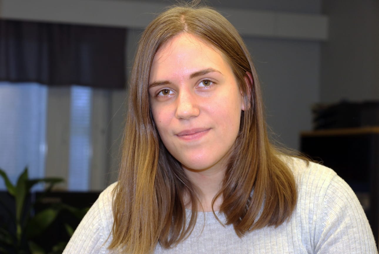 Eeva Aittakumpu kertoo, että hänen yrityksensä palvelut ovat kotitalousvähennyskelpoisia. Palvelusetelin laajempaa käyttöönottoa hän toivoo Oulaisiin.
