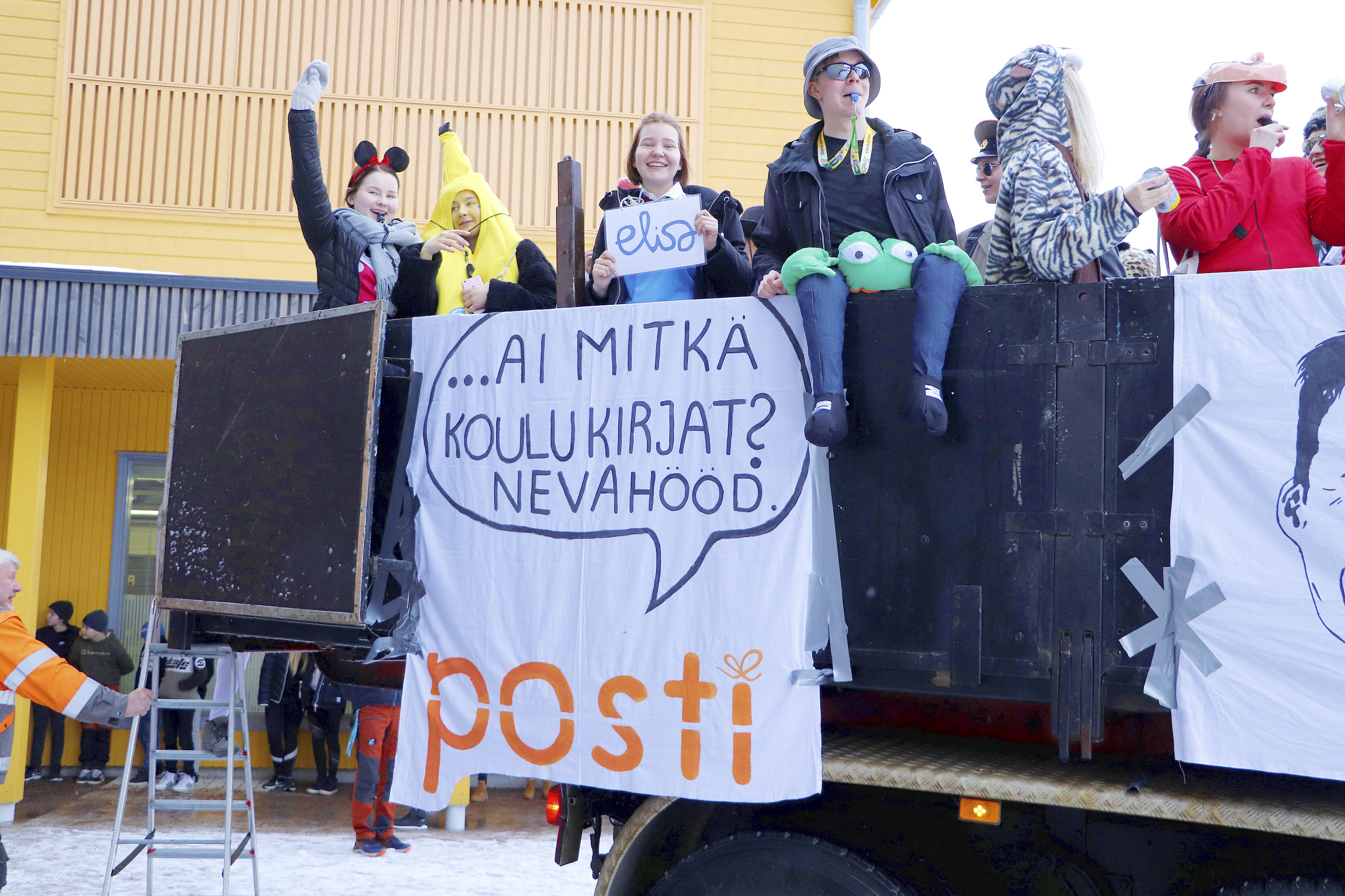 Banderolleissa kantaa otettiin mm. erään valtionyhtiön toimintaan ...