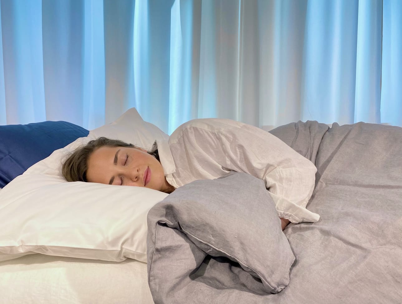 Unibed mahdollistaa paremman unen kotimaisilla, laadukkailla vuoderatkaisuilla ja moottorisängyillä. Unibedin vuoteet tukevat kehoa kokonaisvaltaisesti, jolloin erilaiset lihasjumit, kivut ja jopa hengitysvaikeudet helpottuvat. Laadukas sänky ei ole sesonkituote – Unibed tarjoaa hyvät unet vuosikymmeniksi eteenpäin.