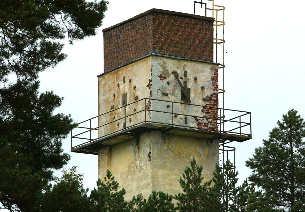 Kellotorni muistuttaa vuonna 1985 suljetusta kaivoksesta. Kaivoksen ympärille rakennettiin kokonainen kaivoskylä. Arkistokuva.