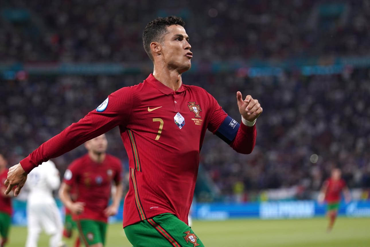 Cristiano Ronaldo on tehnyt nyt 20 maalian Portugalille arvoturnauksissa.