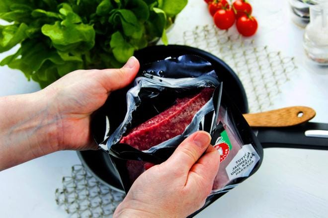 Atrian uusi jauhelihapakkaus sai Vuoden vastuullisuusteko -palkinnon. Kuva Atria