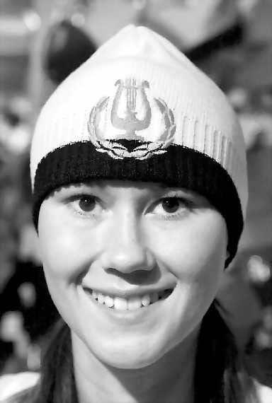 Vaihtoehto valkolakille? Aika näyttää, tuleeko Paola Suhosen suunnittelemasta ylioppilaspiposta vakiintunut lakkiaspäähine.