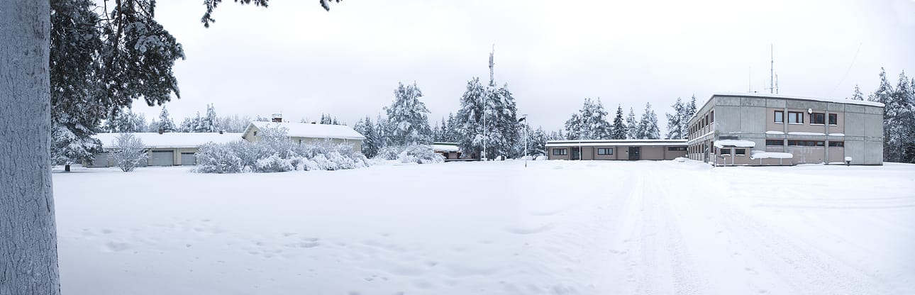 Mitä rajavartioston jälkeensä jättämille, nyt tyhjillään oleville rakennuksille kannattaisi tehdä? Arkkitehtikilpailussa vastaus saataisiin ammattilaisilta.