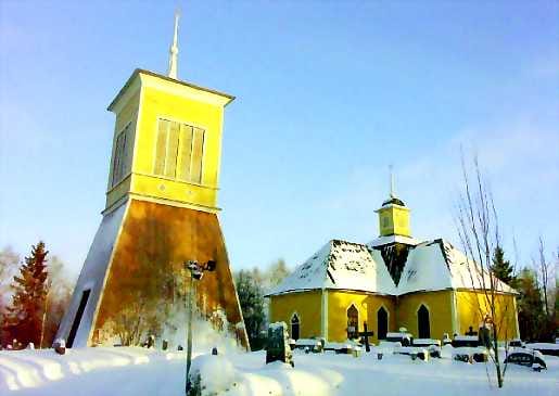 Kirkko on hyvässä kunnossa, kun ottaa huomioon, että aikaa edellisestä remontista on vierähtänyt. Penkkien maalaus on erikoistyötä, se on tehty ootraamalla.