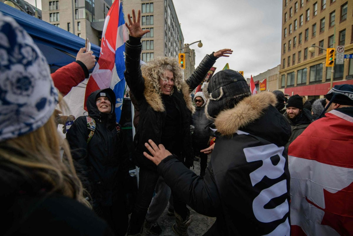 Pääkaupunki Ottawa on ollut Kanadassa mielenosoitusten keskus. Poliisi arvioi lauantaina, että kaupungissa oli edelleen noin 4 000 mielenosoittajaa. LEHTIKUVA/AFP