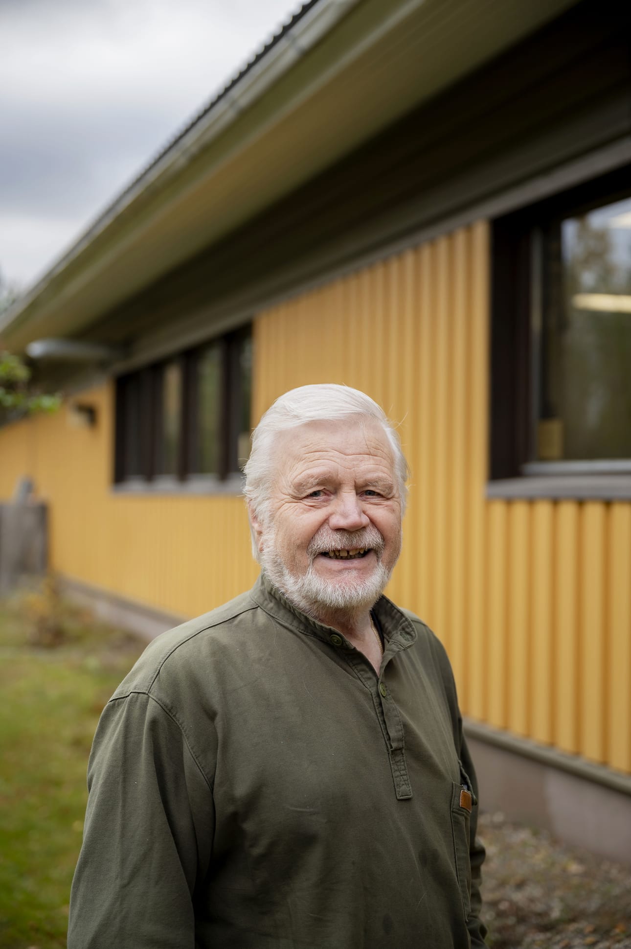 Heimo Hautajärvi luettelee useita sallalaisia eläkeikäisiä tai sitä lähestyviä yrittäjiä. Häntä huolettaa, mitä Sallaan jää, jos yrityksille ei löydy jatkajia.