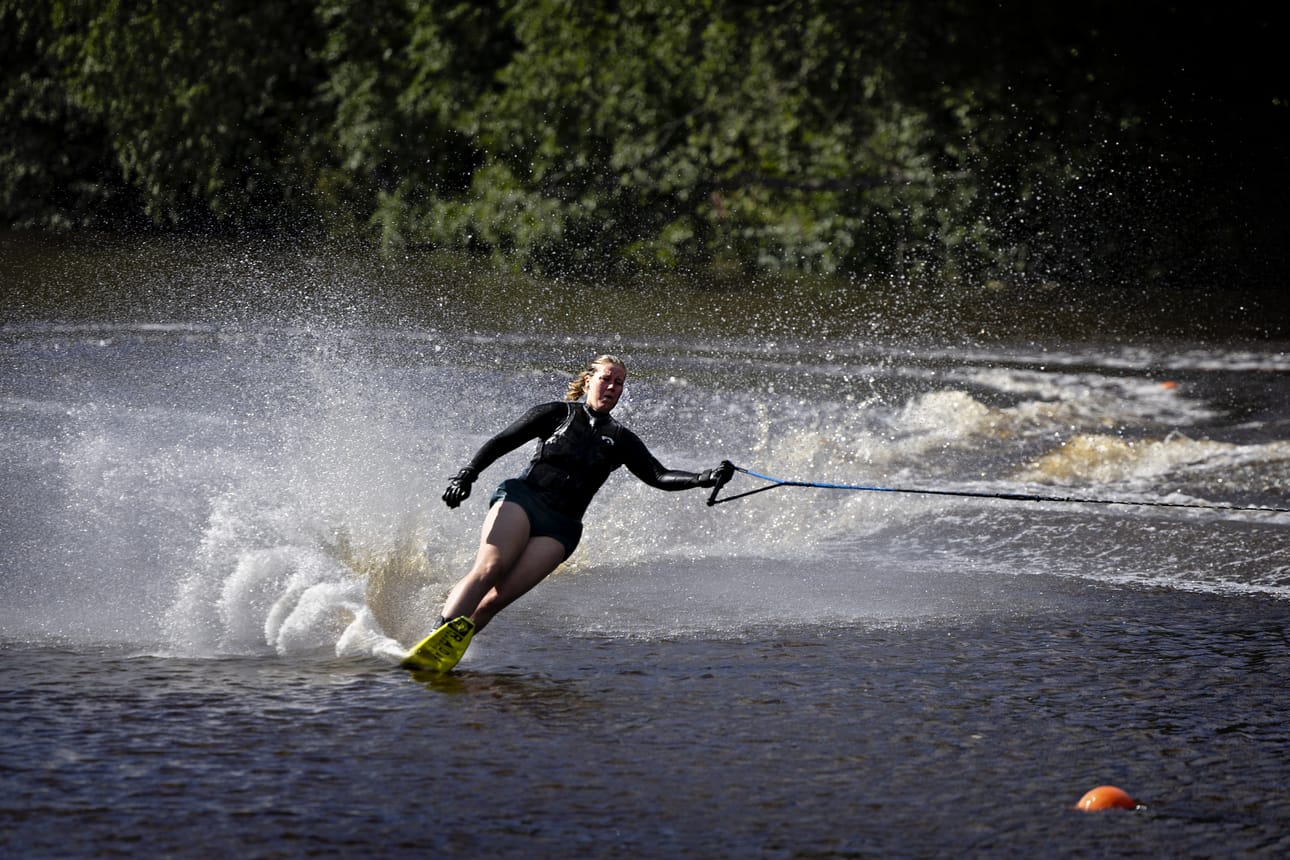 Tampereen Vesikiitäjien Ellen Hellman pujotteli sunnuntaina ensimmäisen radan läpi, mutta jäi toisella radalla aika pitkälle nappisuorituksestaan.