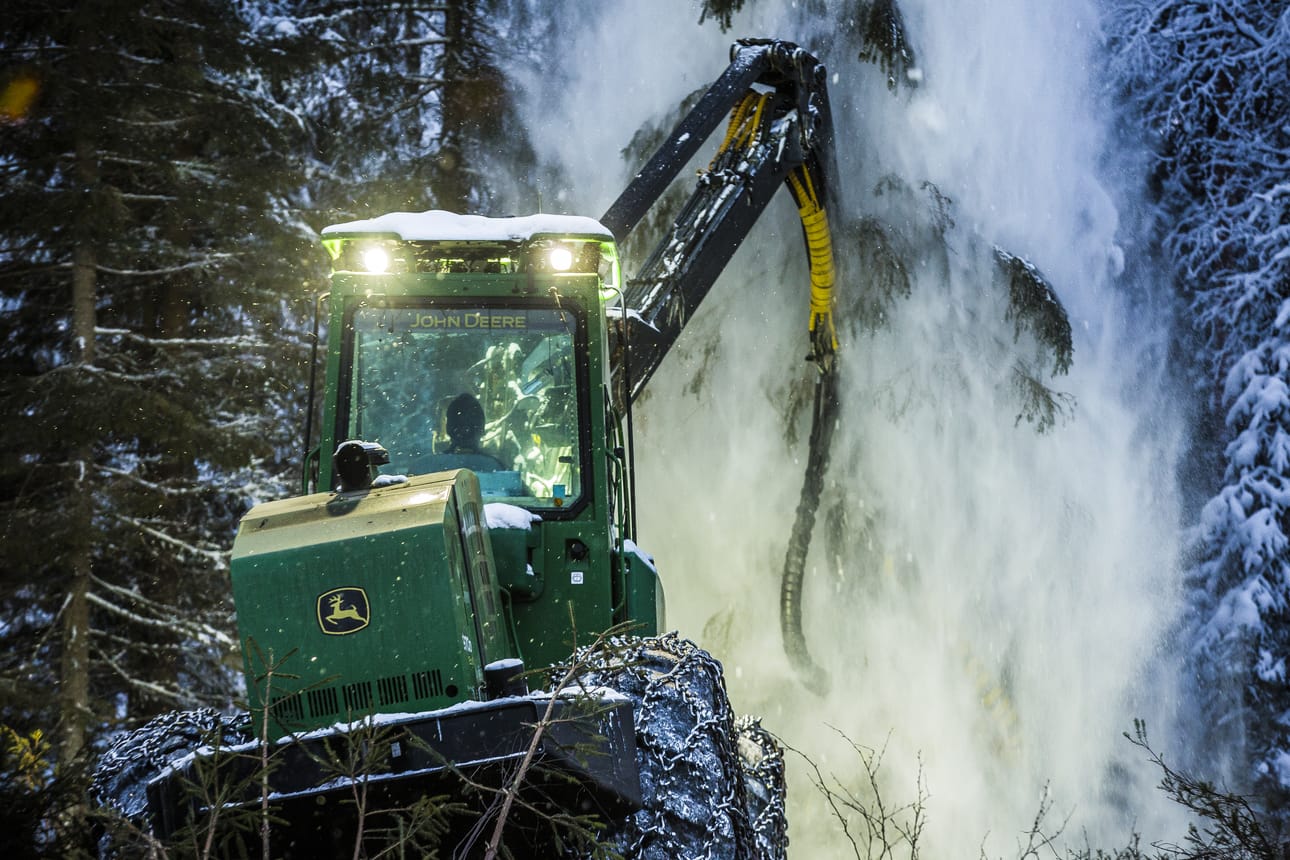 Puuta kaatuu ja puukauppaa sorvataan ennätystahtiin.