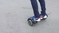 Tasapainoskootterilla huristelu vaatii opettelua