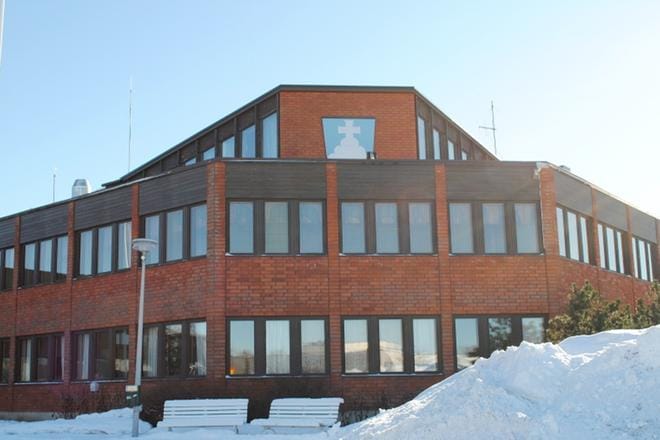 Eniten sisäilmaoireista on kärsitty kaupungintalon eteläosassa eli Kyntäjän puolella taloa. KUVA: EEVA-LIISA KULJU