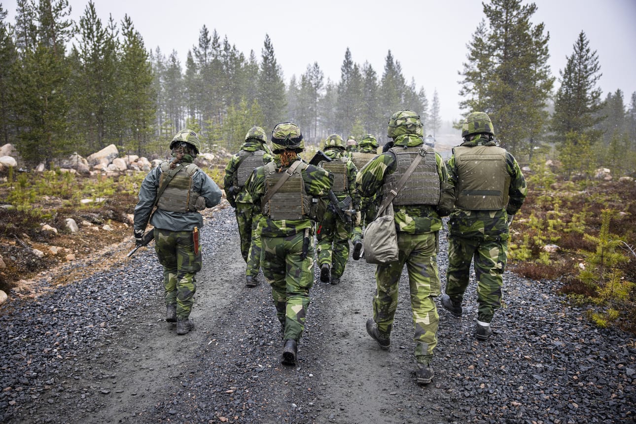 FLF Finlandin ytimen muodostaa Ruotsin noin 600 sotilaan vahvuinen pataljoonan taisteluosasto. Kuvassa ruotsalaisia sotilaita Northern Star 25 -harjoituksessa viime vuonna Rovajärvellä.