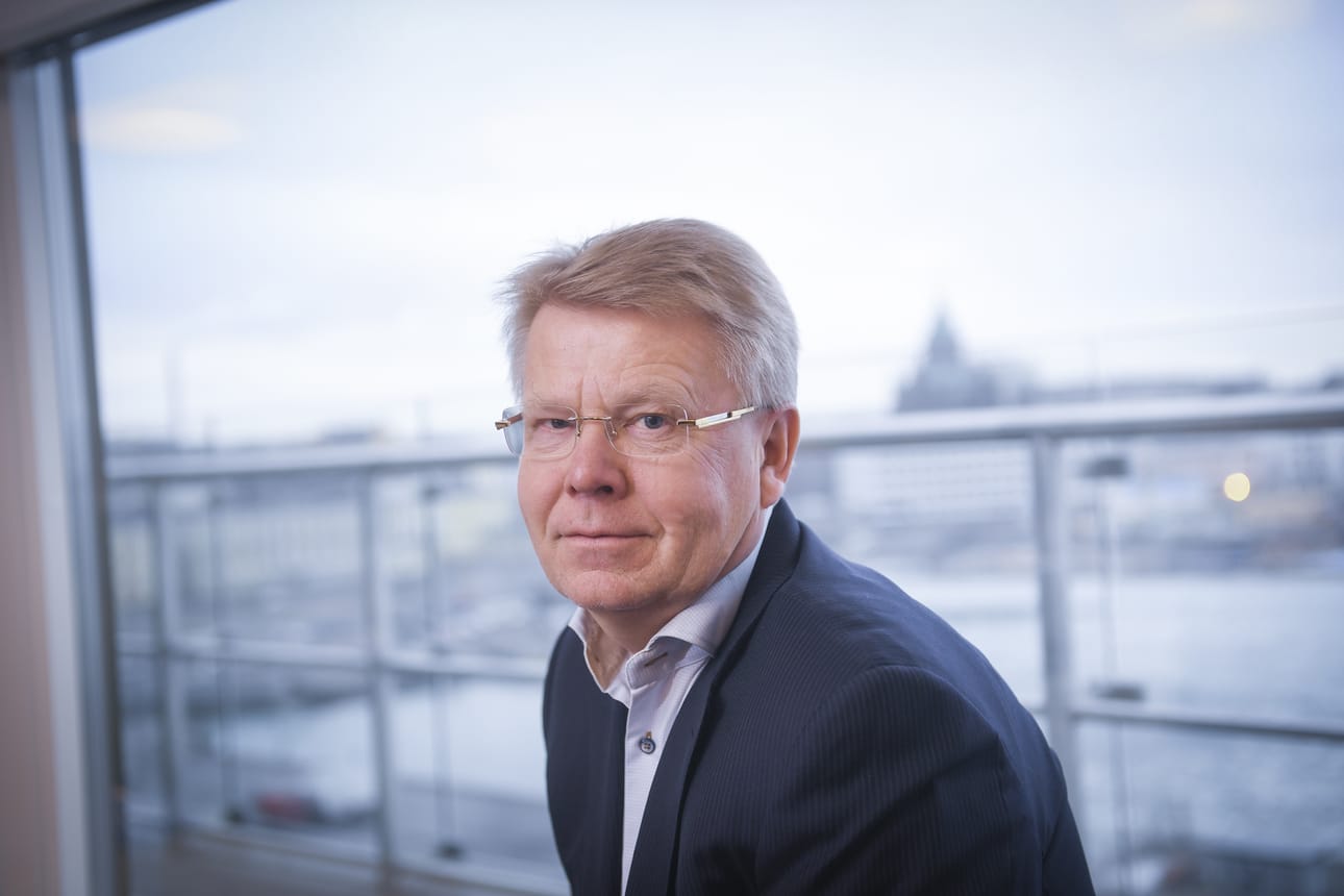 Elinkeinoelämän keskusliiton toimitusjohtaja Jyri Häkämies muistuttaa, että työllisyystoimet täytyy tehdä Suomessa, koska kansainvälinen talous ei anna vetoapua. Hänen mielestään tilanne on huolestuttava myös siksi, että työllisyysasteen kasvu on pysähtynyt.