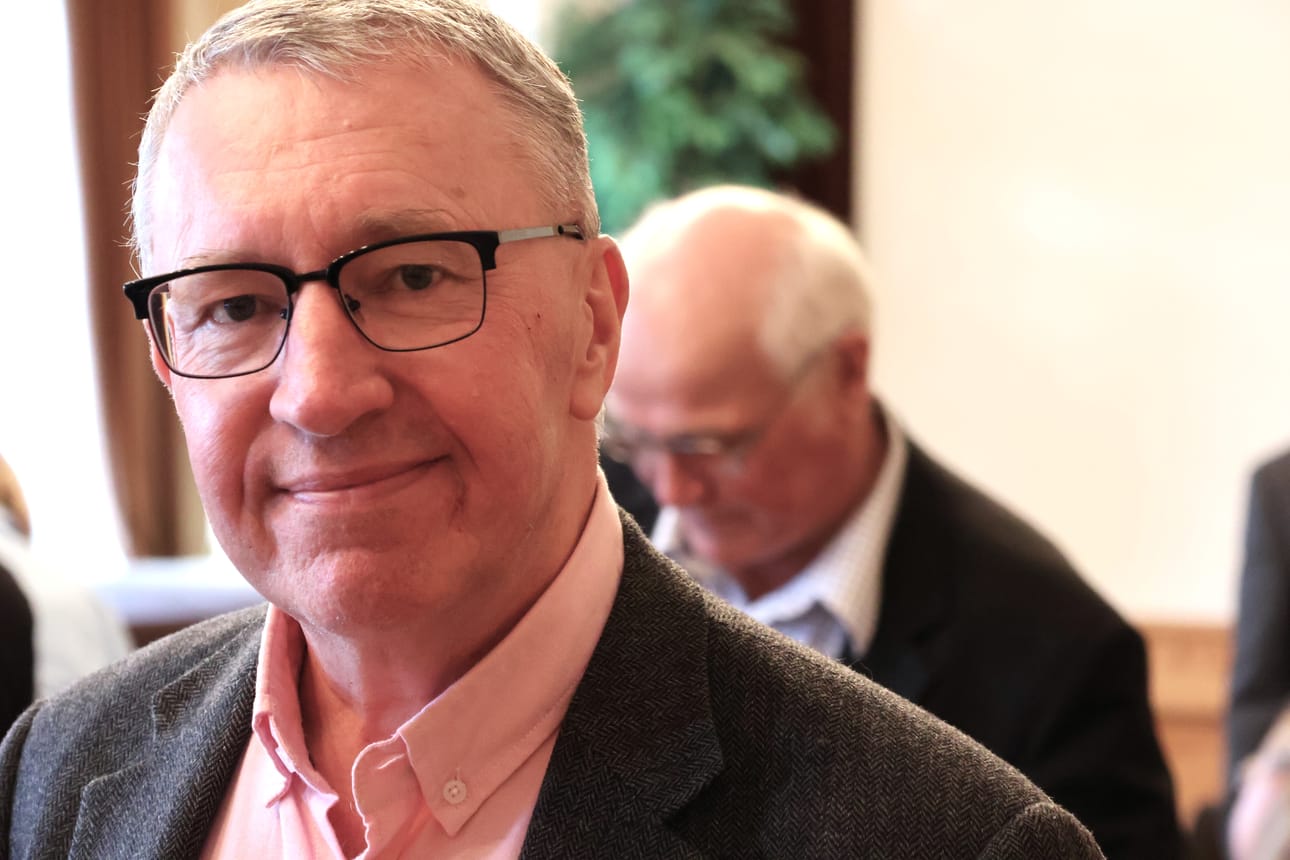 Mikael Perjus (r.) on sekä Kristiinan kaupunginvaltuustossa että Pohjanmaan aluevaltuustossa.