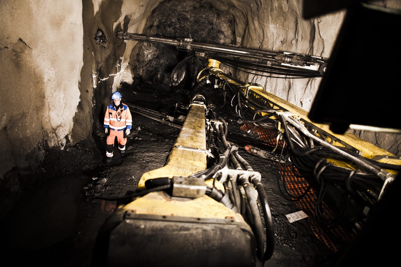 Agnico Eaglen Kittilän kultakaivos on yli 1000 henkilön työpaikka. Puolet heistä on kaivosyhtiön palkkalistoilla, puolet on alihankkijoiden töissä.