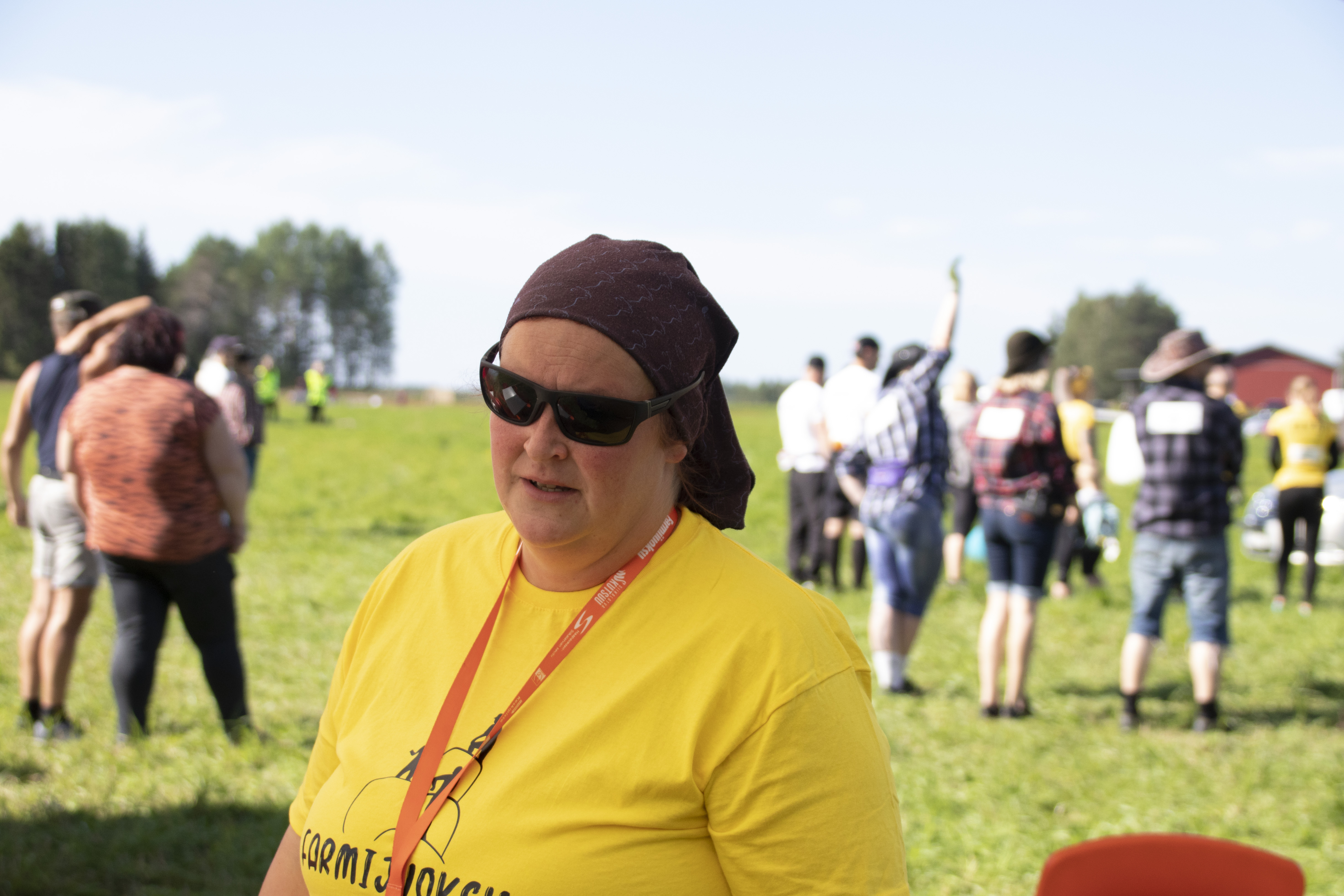 Mikkolan tilan Sari Mikkolalla oli riittänyt kiireitä Farmijuoksu-puitteiden järjestämisessä perheen maatilalla. Kiirettä piti myös tapahtumapäivänä, kun oli huolehdittava, että kaikki sujui suunnitelmien mukaan ja talkooväki oli missä pitääkin. 